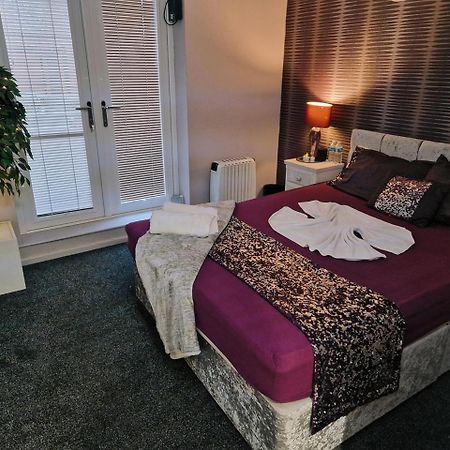 The Ivy Garden Suite (Adults Only) Handsworth Esterno foto